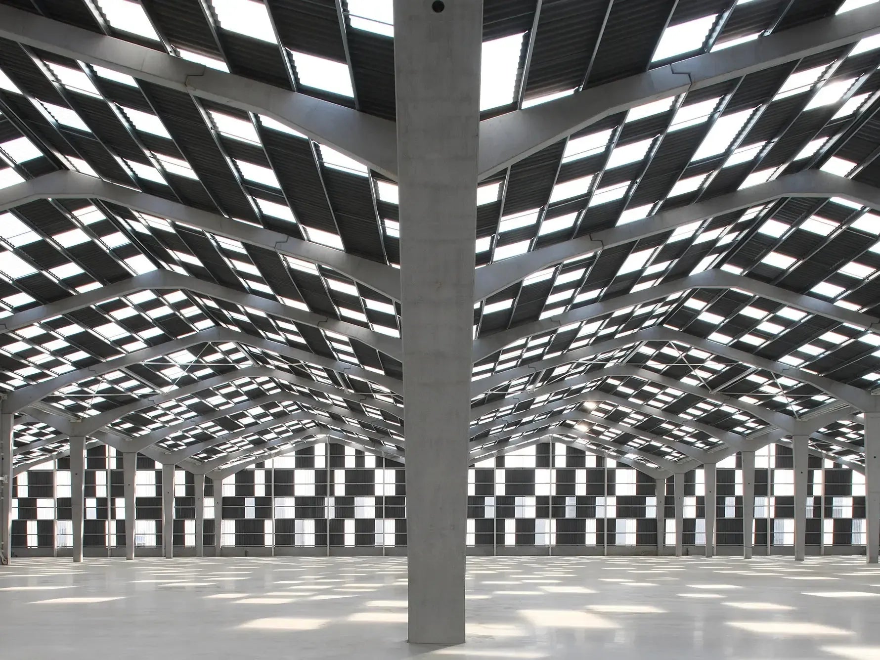 Veranda met Polyclear® kanaalplaten voor maximale thermische isolatie en daglicht